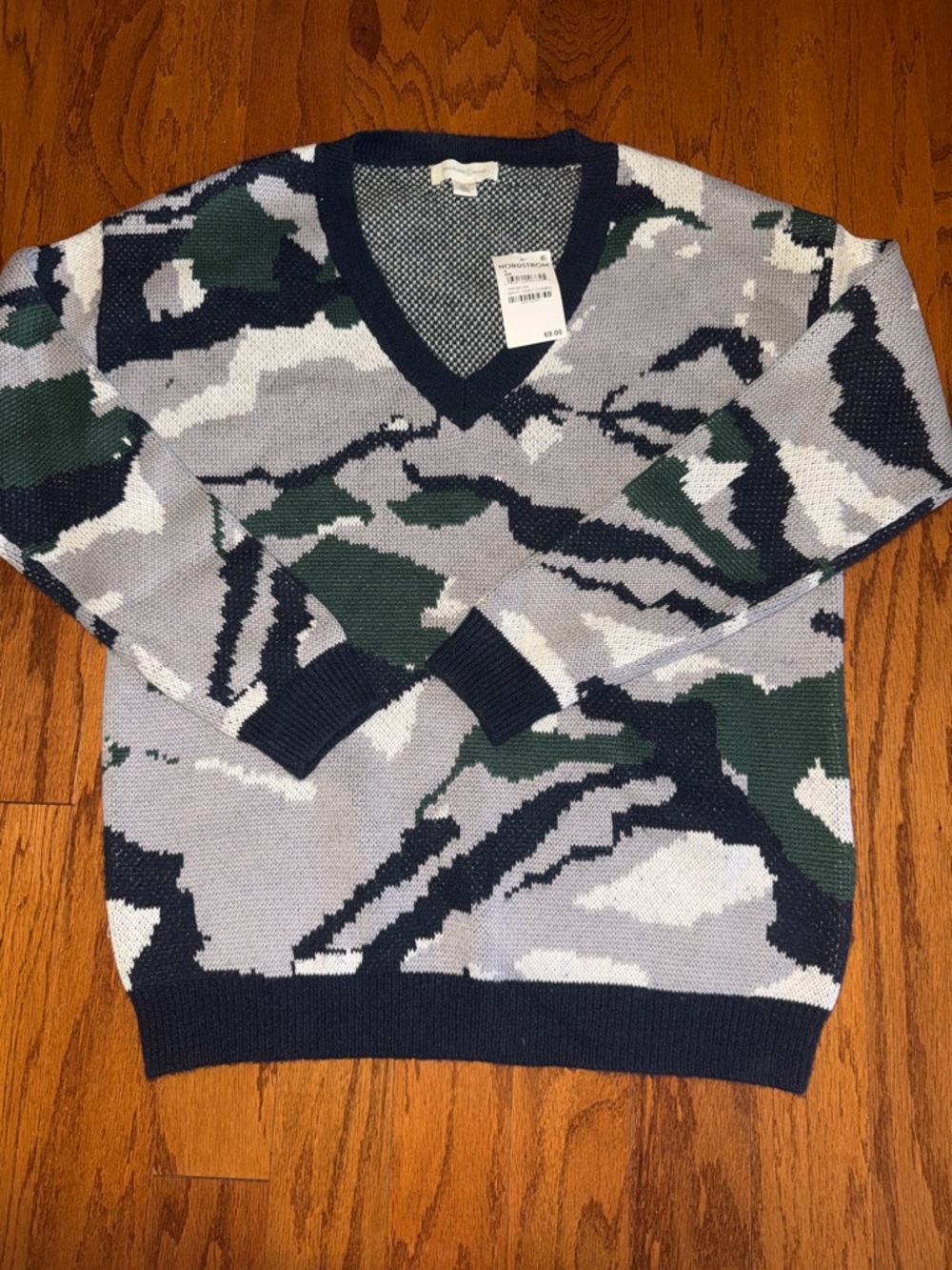 Women’s V-Neck Camouflage Knit Top - Navy, Gray & Green